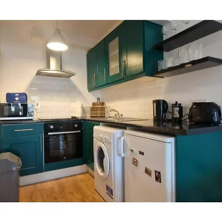 Large 2bd At Trendy Portobello Centre Apartamento Dublín
