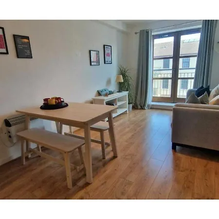 Large 2bd At Trendy Portobello Centre Apartamento Dublín