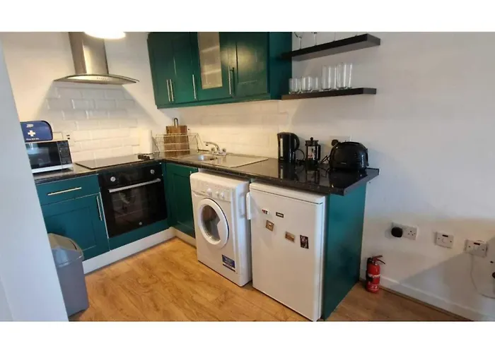 Large 2bd At Trendy Portobello Centre アパート