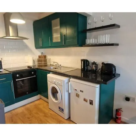 شقة Large 2bd At Trendy Portobello Centre *